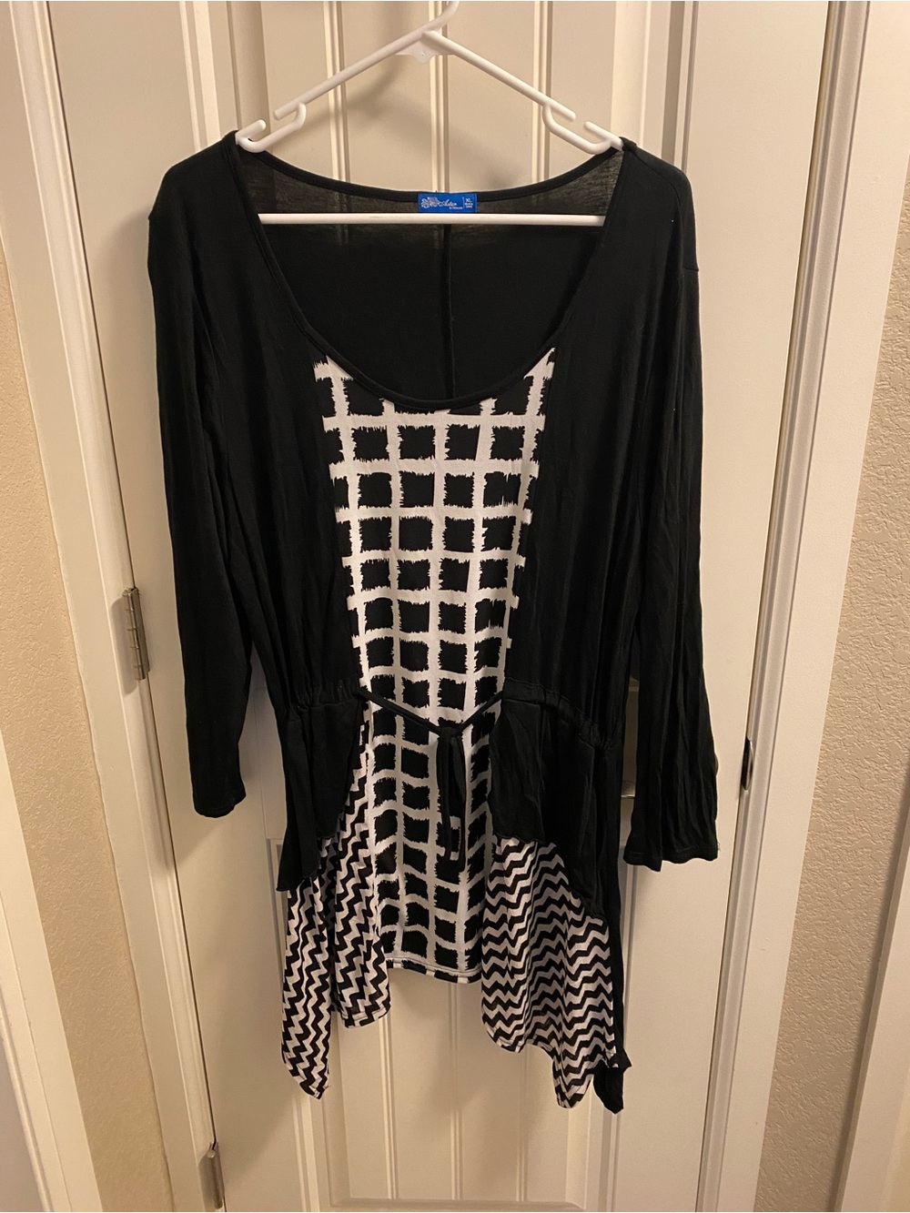 Aster by Firmiana XL Dress Long Top Stretch Black White Shirt Tie Front